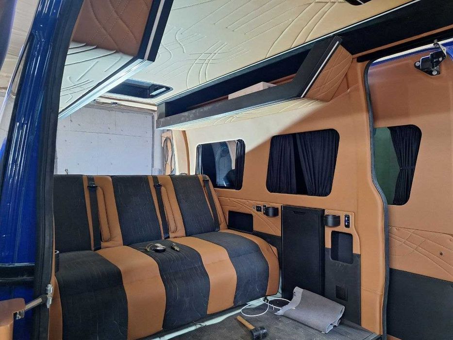 Переобладнання мікроавтобусів. Перетяжка салону мікроавтобуса. Обшивка салону, сидінь, стелі.