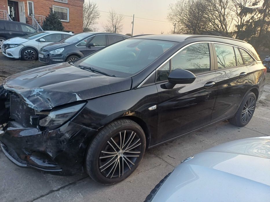 Opel Astra Sport Tourer 1.4 turbo 2019r. krajowy
