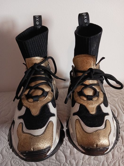 Ténis bota Exe 20€