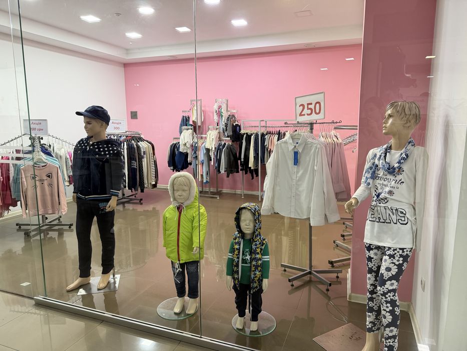 Дитячі манікени для магазину одягу