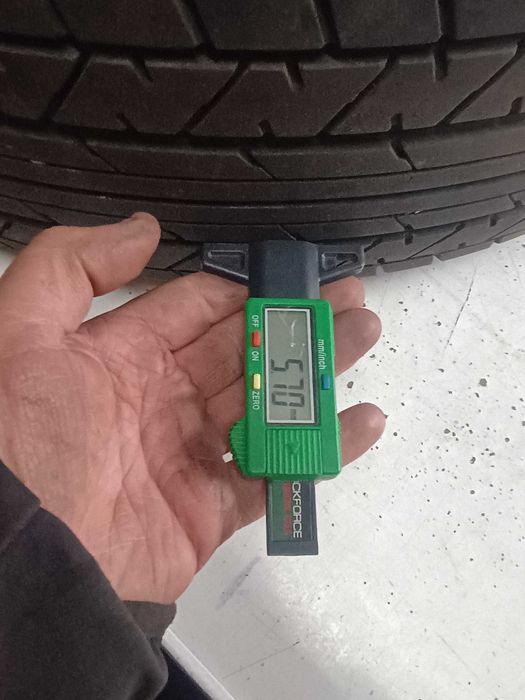 Letnie opony Yokohama 215/60 R17 Para 2 sztuki Bieżnik 5,7 mm