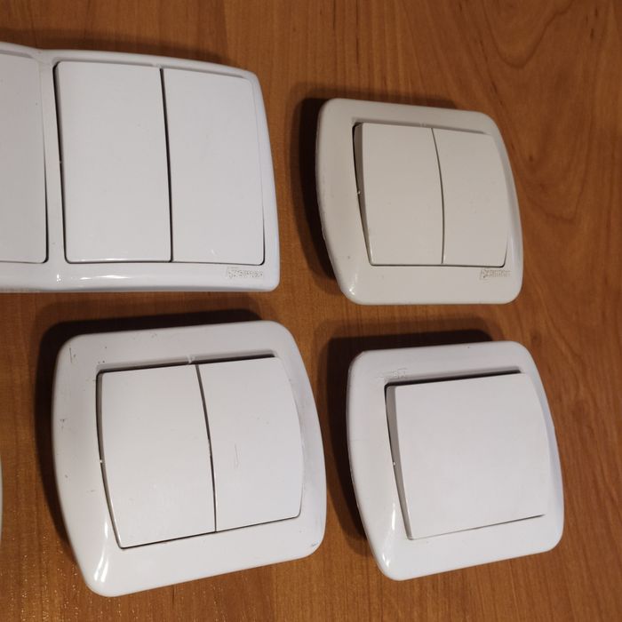 Tanio włączniki w bdb stanie hurtowo