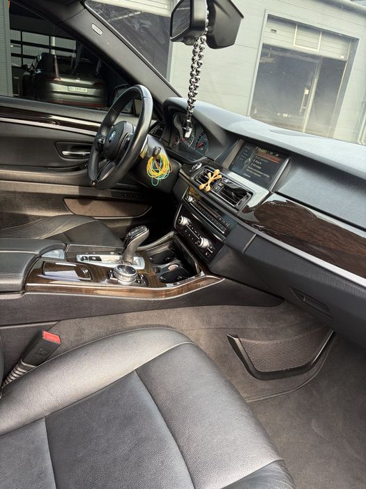 Продам BMW F10 528і