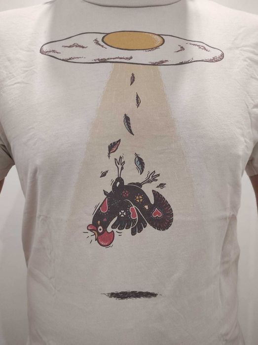 T-shirt da TYPOGRAPHIA (Tamanho XL mas serve L] quase nova!