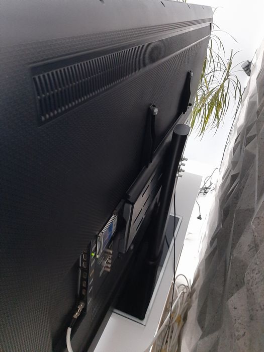 Samsung  60 cali SMART ..SBD