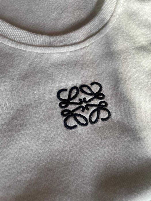 Top Loewe Branco Elegante