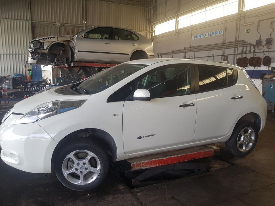 conjunto de pneus nissan leaf ZE0