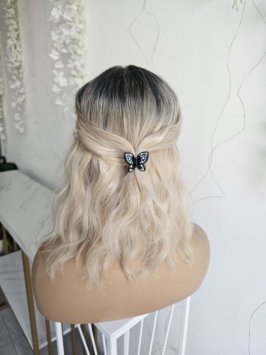 Tupet topper Sofi fale 40 cm jasny beżowy ochłodzony blond z grzywką