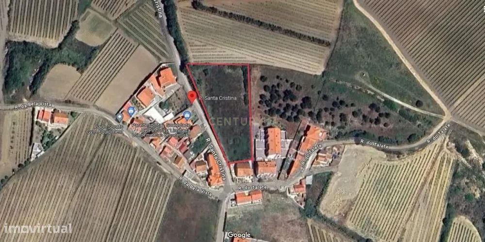 Terreno com viabilidade de construção - Vista desafogada