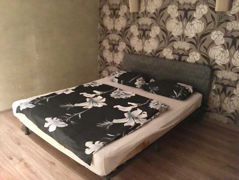 Дом 450 кв. До 35 человек. Сауна, беседка, теннис, генератор, бассейн.