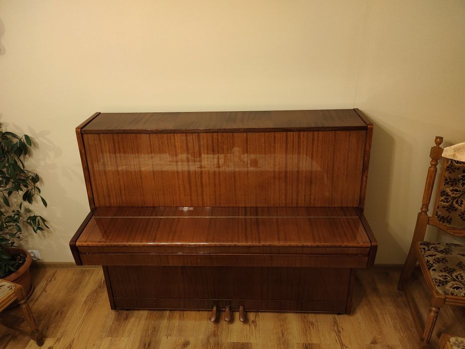 Pianino akustyczne Belarus