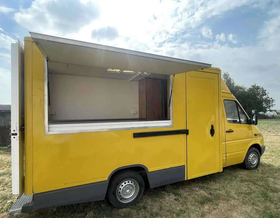 Mercedes-Benz Sprinter  Food Truck Gastronomiczny Mercedes-Benz Sprinter