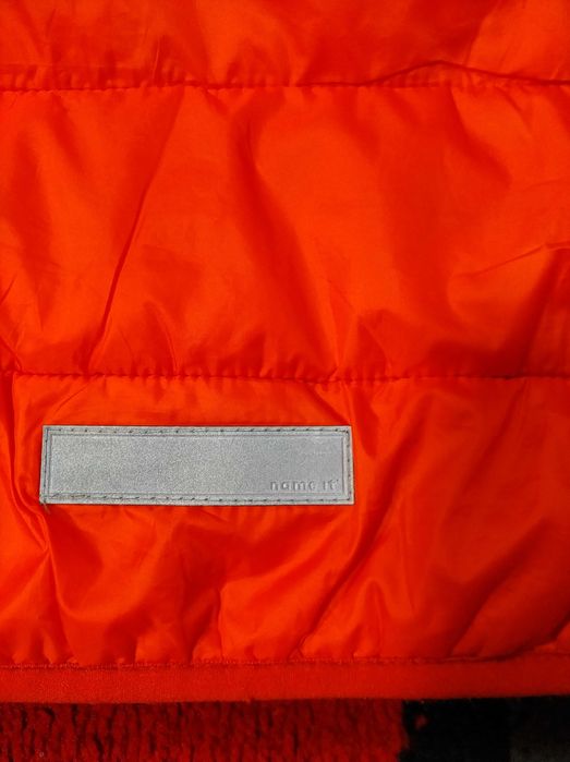 Тепла,фірмова,демі жилетка для хлопчика 8-9 р-Name it