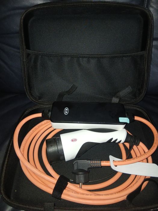 Зарядне до електромобілля