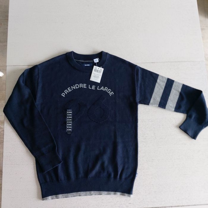Nowy sweterek Okaidi  sweter granatowy rozm. 140
