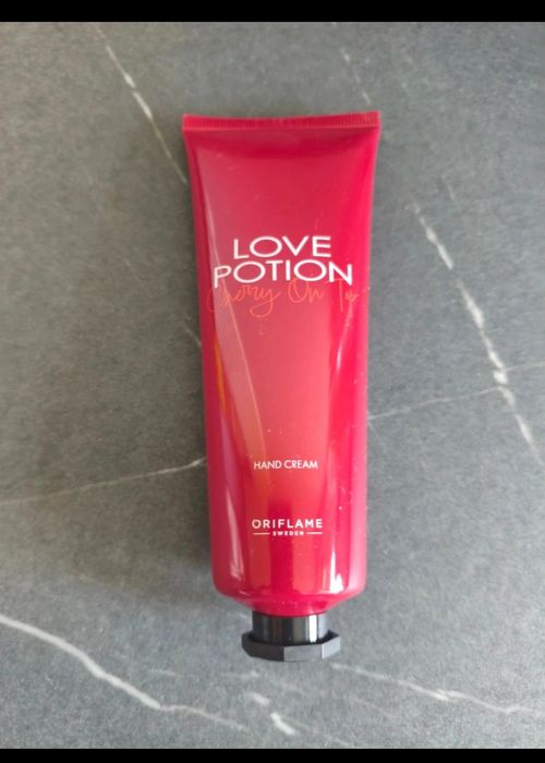 Krem do rąk Love Potion Cherry On Top
