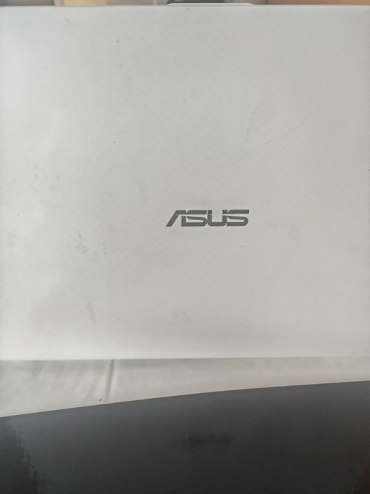 Laptop505966856074045442