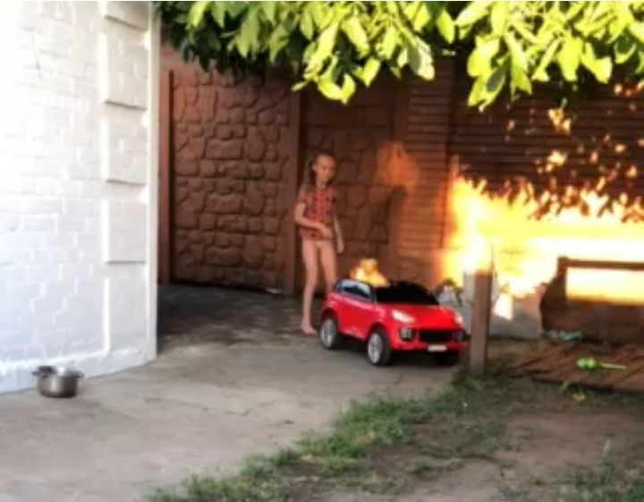 Продається половина будинку