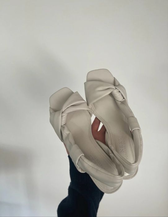 Eleganckie sandały NEXT Forever Comfort szare miękkie 39 summer vibes romantic