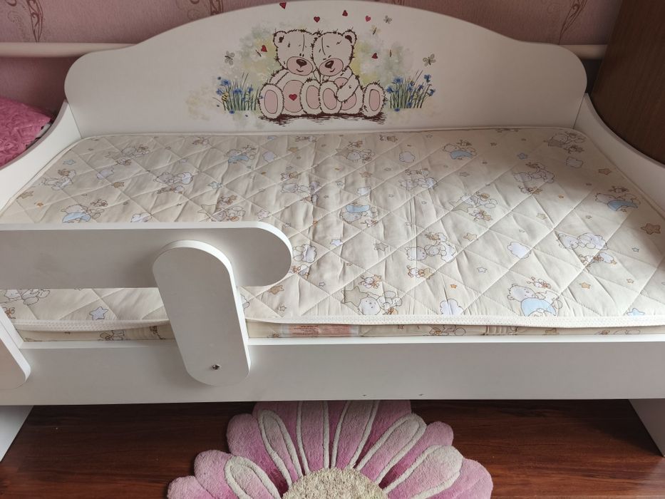 Дитяче ліжко з бортиком та матрацом 160*80