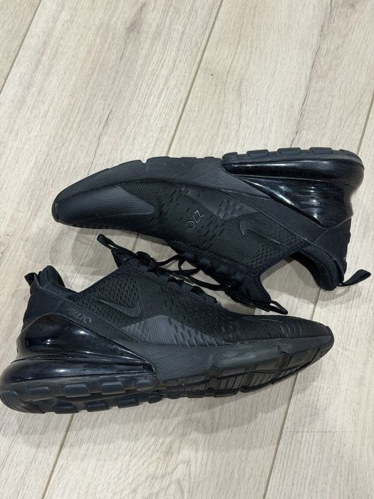 Кросівки  модель Nike Air Max 270 AH8050-005