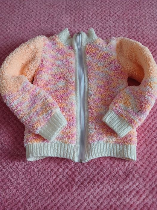 Кофта на дівчинку 5-7 років