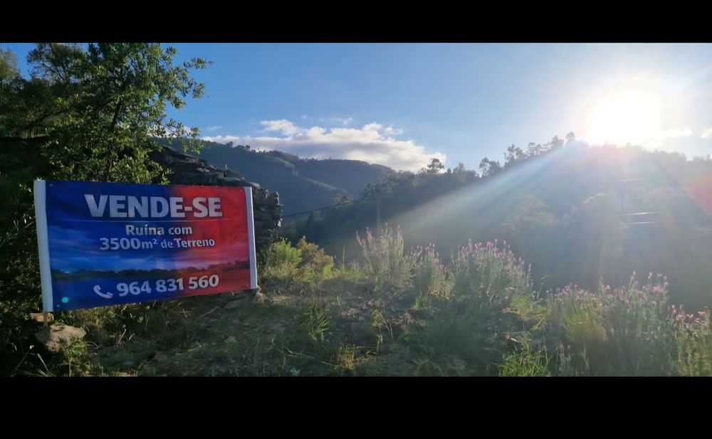 Terreno  3500m2  com ruína