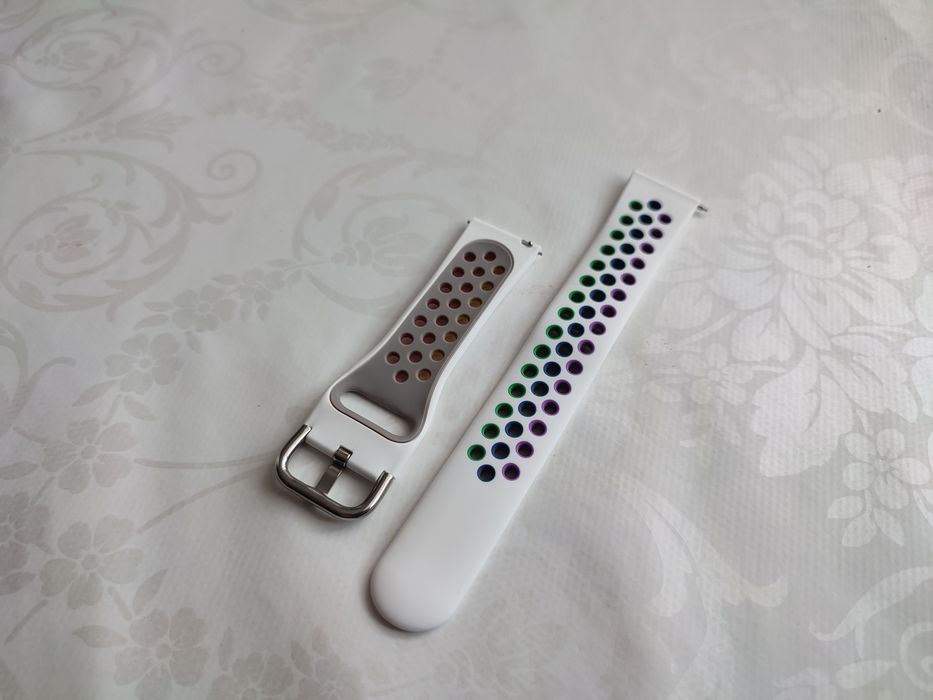 Śliczny pasek wymienny do zegarka sportowego 20mm - biały
