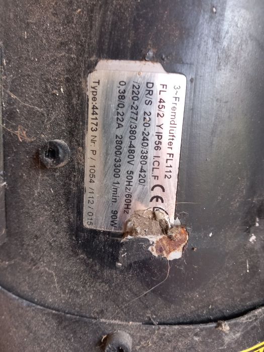 Silnik trójfazowy 220-240 / 380/420v 50/60 Hz