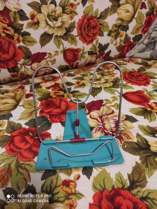 Підставка для книги (шкільна)