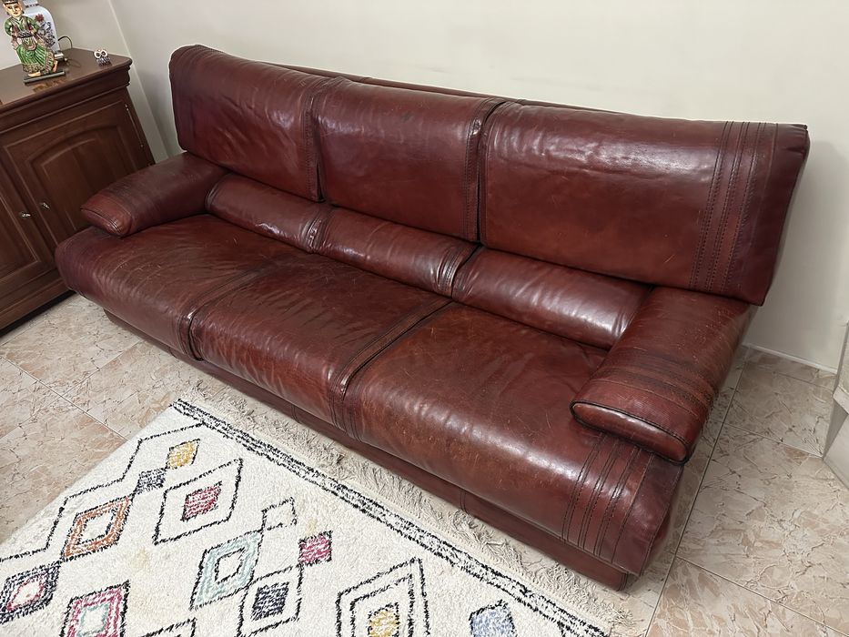 Sofá Moderno 100% pele