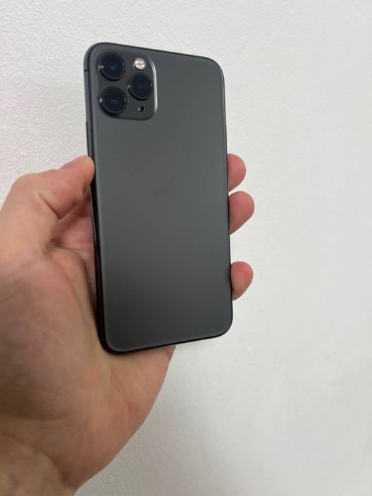 Продам  IPhone 11pro акб 90%