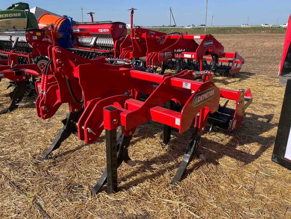 Глибокорозпушувач, чізел, рехлитель, Гаспардо, Беднар