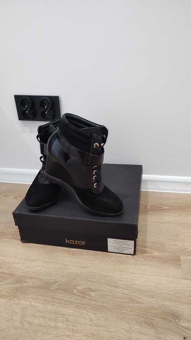 Buty damskie skórzane czarne botki kozaki trzewiki 39 Kazar