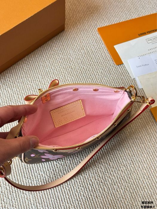 Жіноча Сумка Louis Vuitton Monogram Cherry Blossom — ексклюзивна