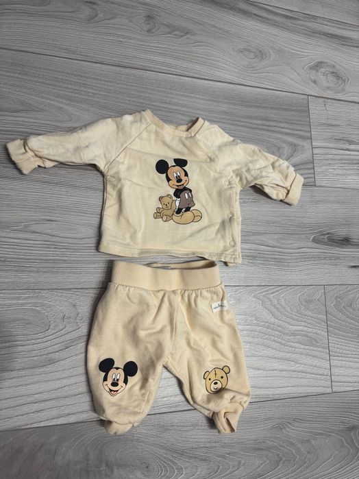 Ubranka dla dziewczynki 62