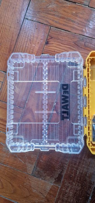 Caixa dewalt com pontas