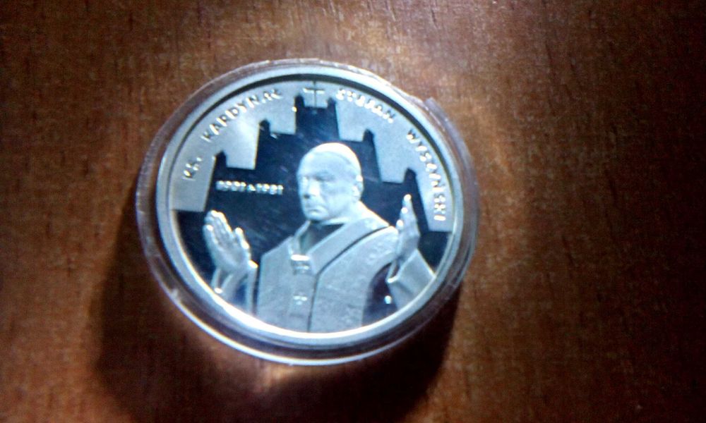 Moneta kolekcjonerska 10 złotych Kardynał Wyszyński 2001 r..