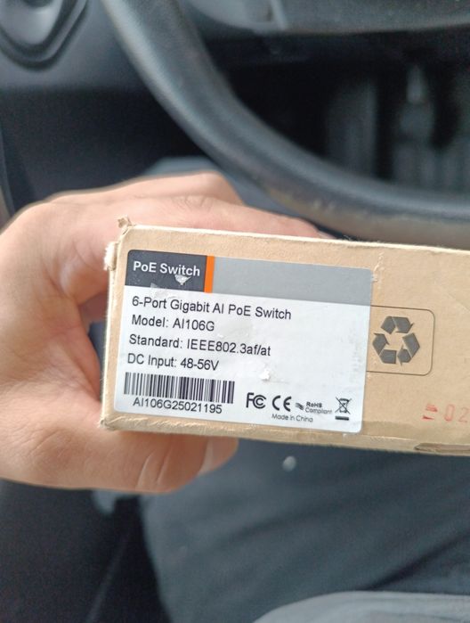 Switch PoE 6P (4 Portas + 2 Uplink)