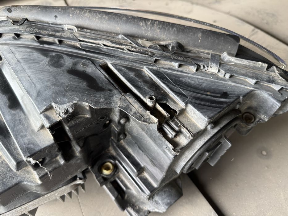 Фара ліхтар ILS Mercedes w166 Ml