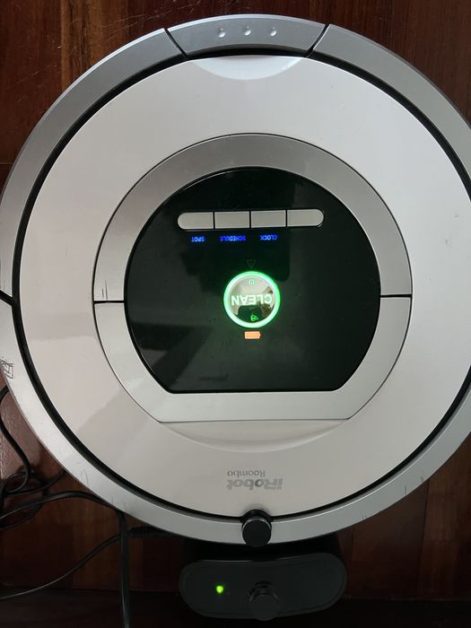 Robot Roomba 776P Vacuum Cleaning Robot