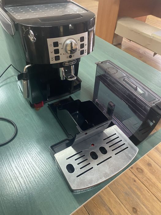 Кавомашина Delonghi