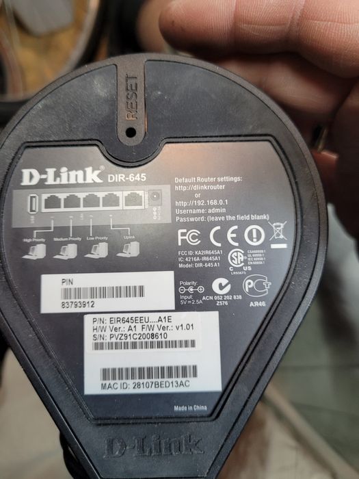 Sprzedam router D-link dir-645