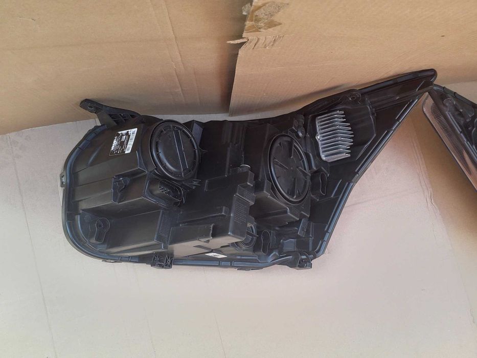Przednie lampy bixenon led ford transit MK8