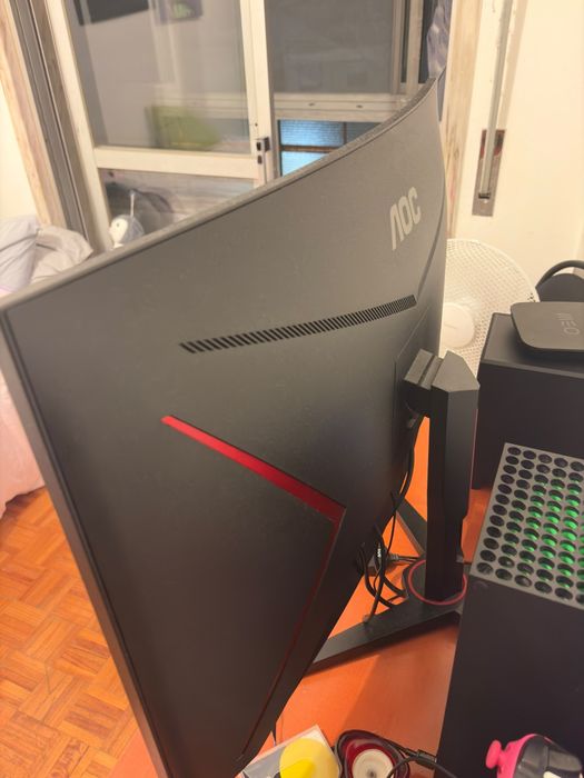 AOC 32" Curvo 240Hz 0,5ms FullHD 240hz Freesync Premium