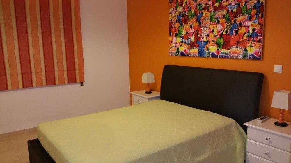 Apartamento T2+1  na Av Pedonal em frente à praia
