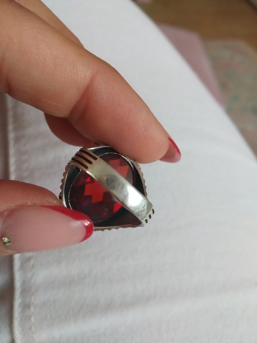 Pierścionek 925 srebro z granatem