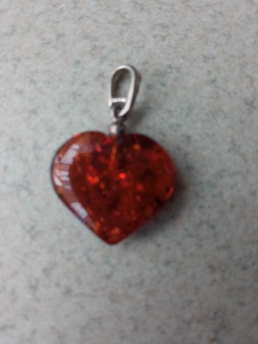 Bursztynowa zawieszka