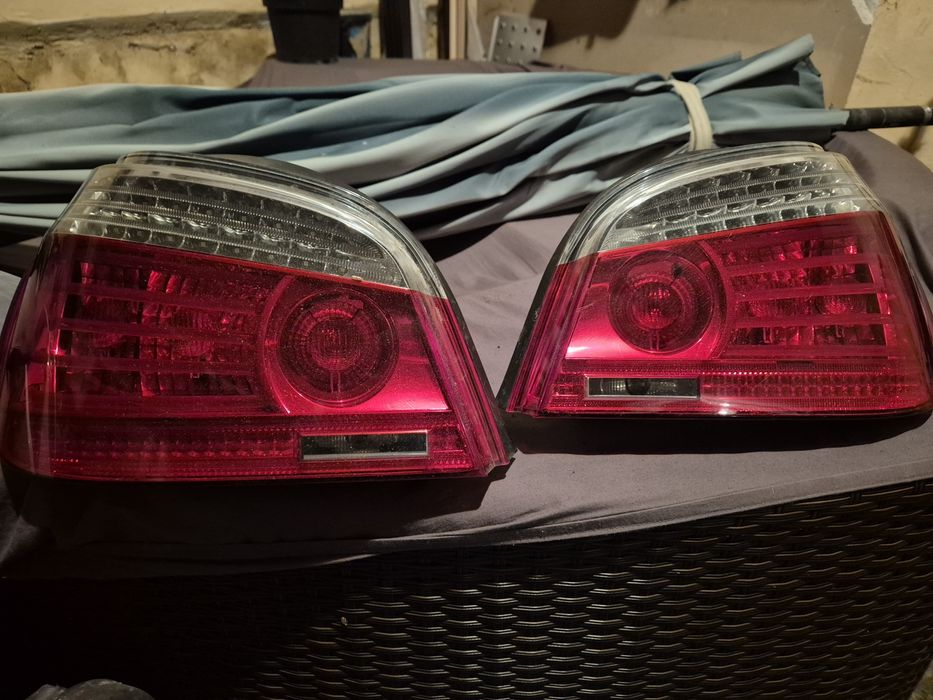Lampy lew+prawa po lift bmw e-60 Wersja USA