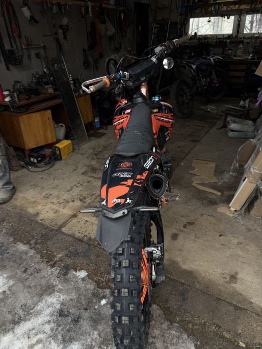 Цікавить обмін на уові лайт кт-300 2024 года випуску бажоно ідеальоног